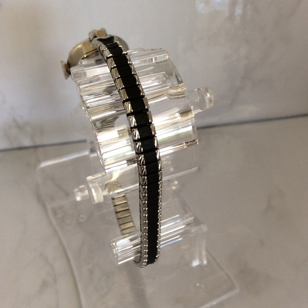 Bulova Ladies Watch - Picture 2 of 11